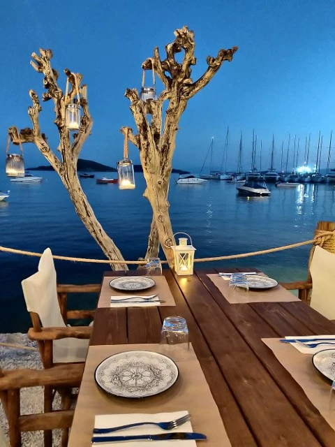 Castella pizza restaurant skiathos (Small)