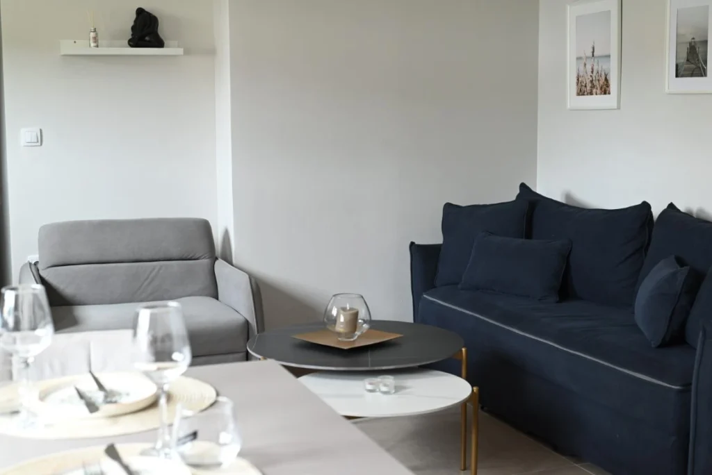 Emocean apartments living room