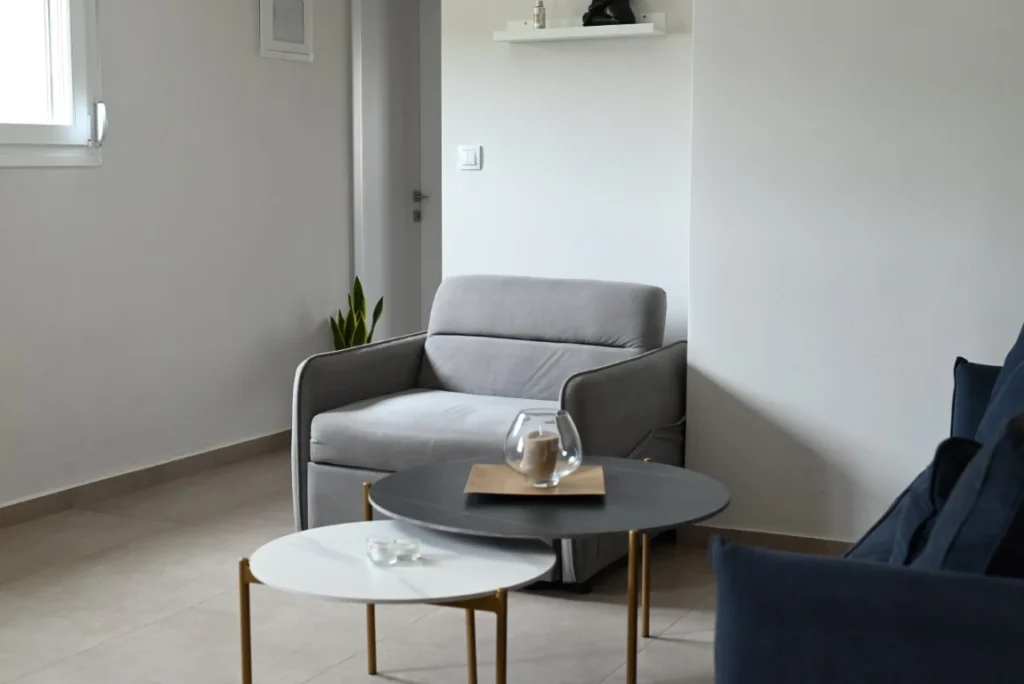 Emocean apartments living room (2)