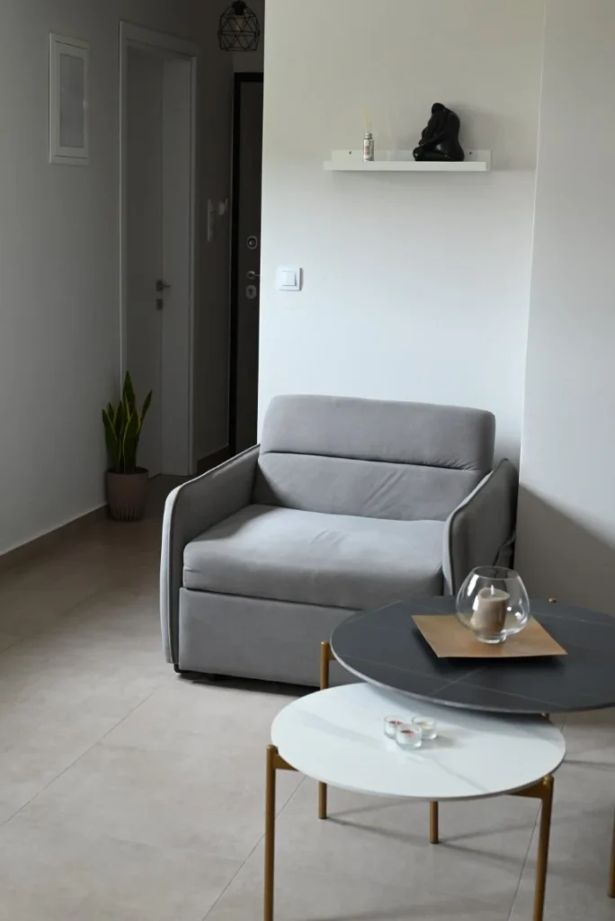 Emocean apartments living room single bed sofa