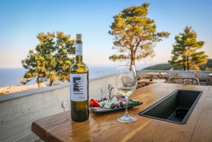 Parissis winery (Small)